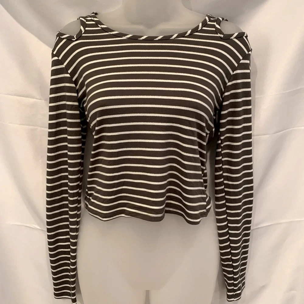 Livia By Livia Rae New Top Black And White Striped Cold Shoulder Cropped Small